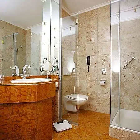 Kurpark-hotel 4*