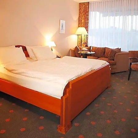 Kurpark-hotel 4*